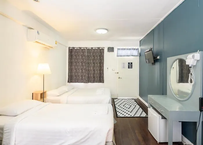 Siam Square House 3*