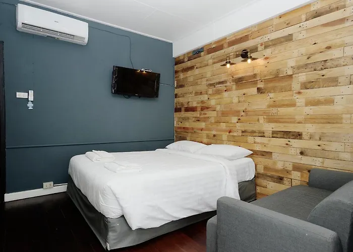 Siam Square House 3*