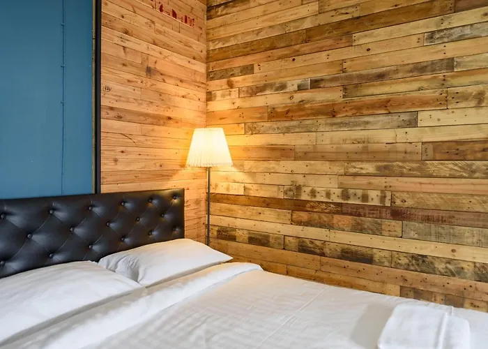 Siam Square House 3*