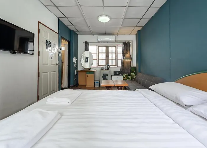Siam Square House 3*
